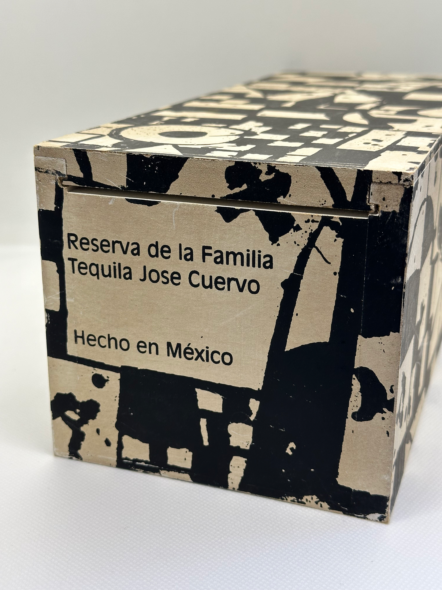 Awesome Graphic Rare Sergio Hernandez Signed Jose Cuervo Box