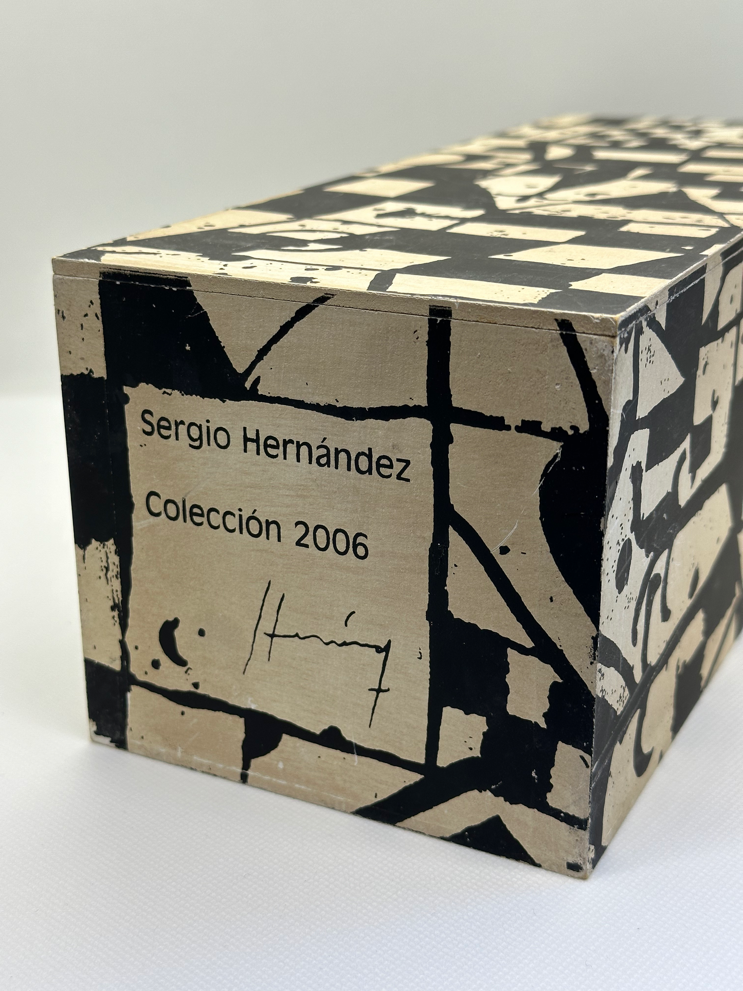Awesome Graphic Rare Sergio Hernandez Signed Jose Cuervo Box