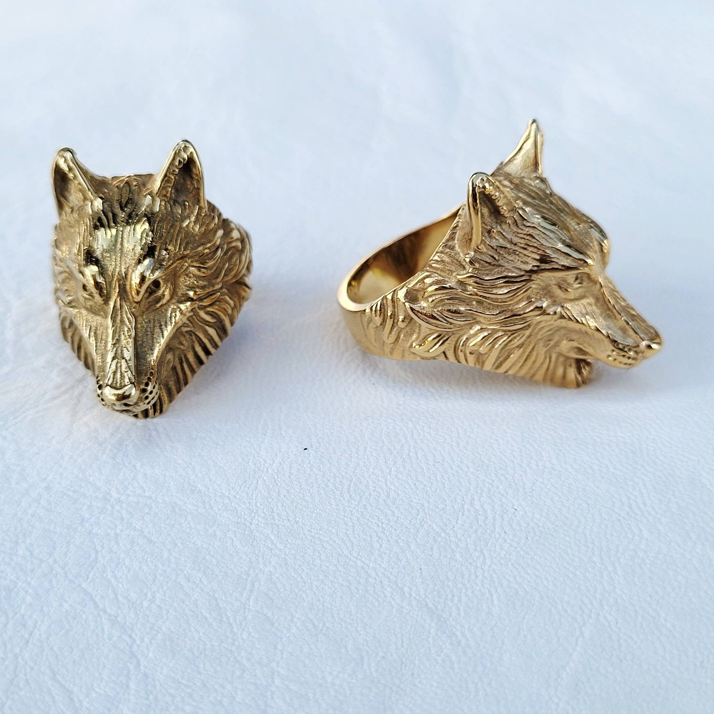 Wolf statment ring - gold plated