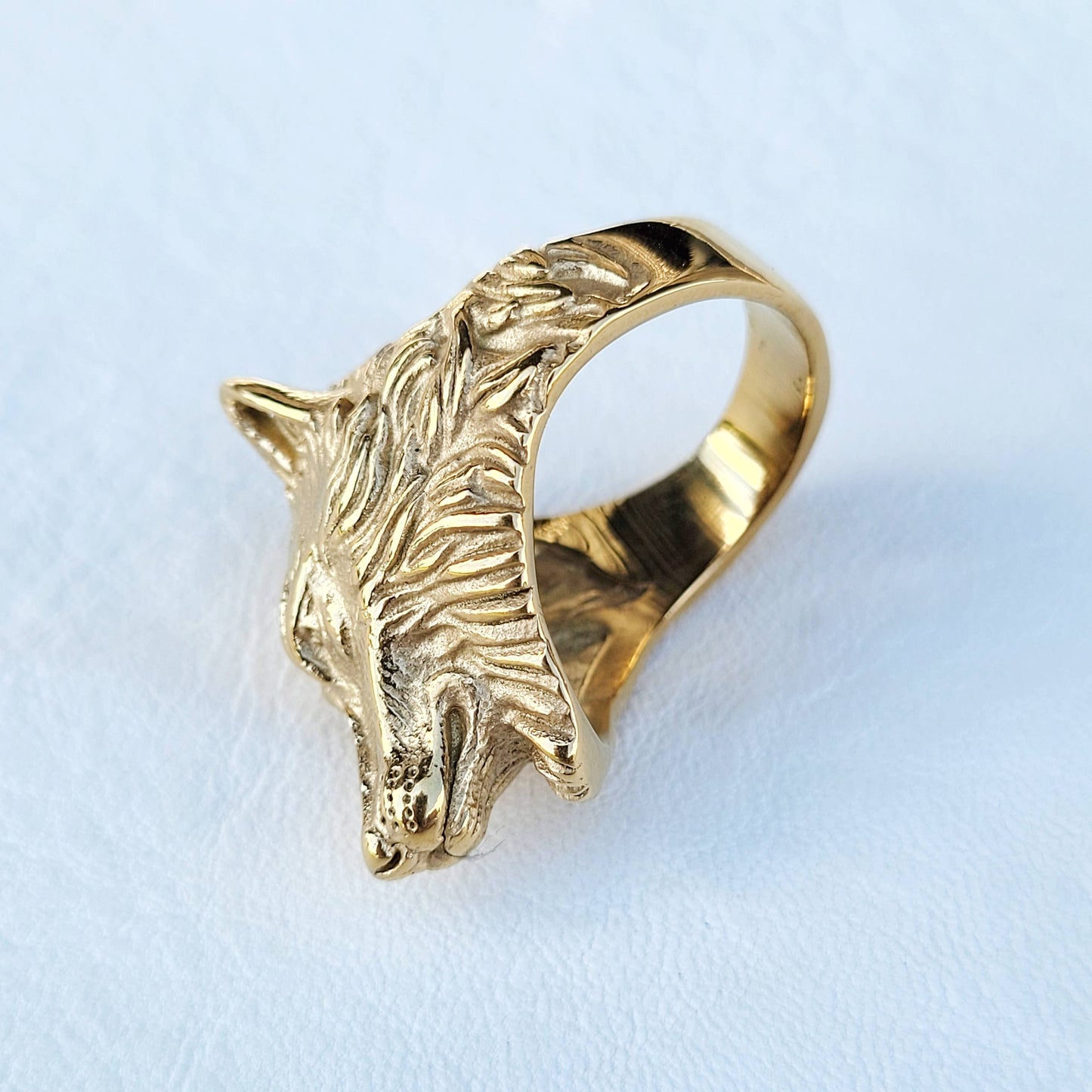 Wolf statment ring - gold plated