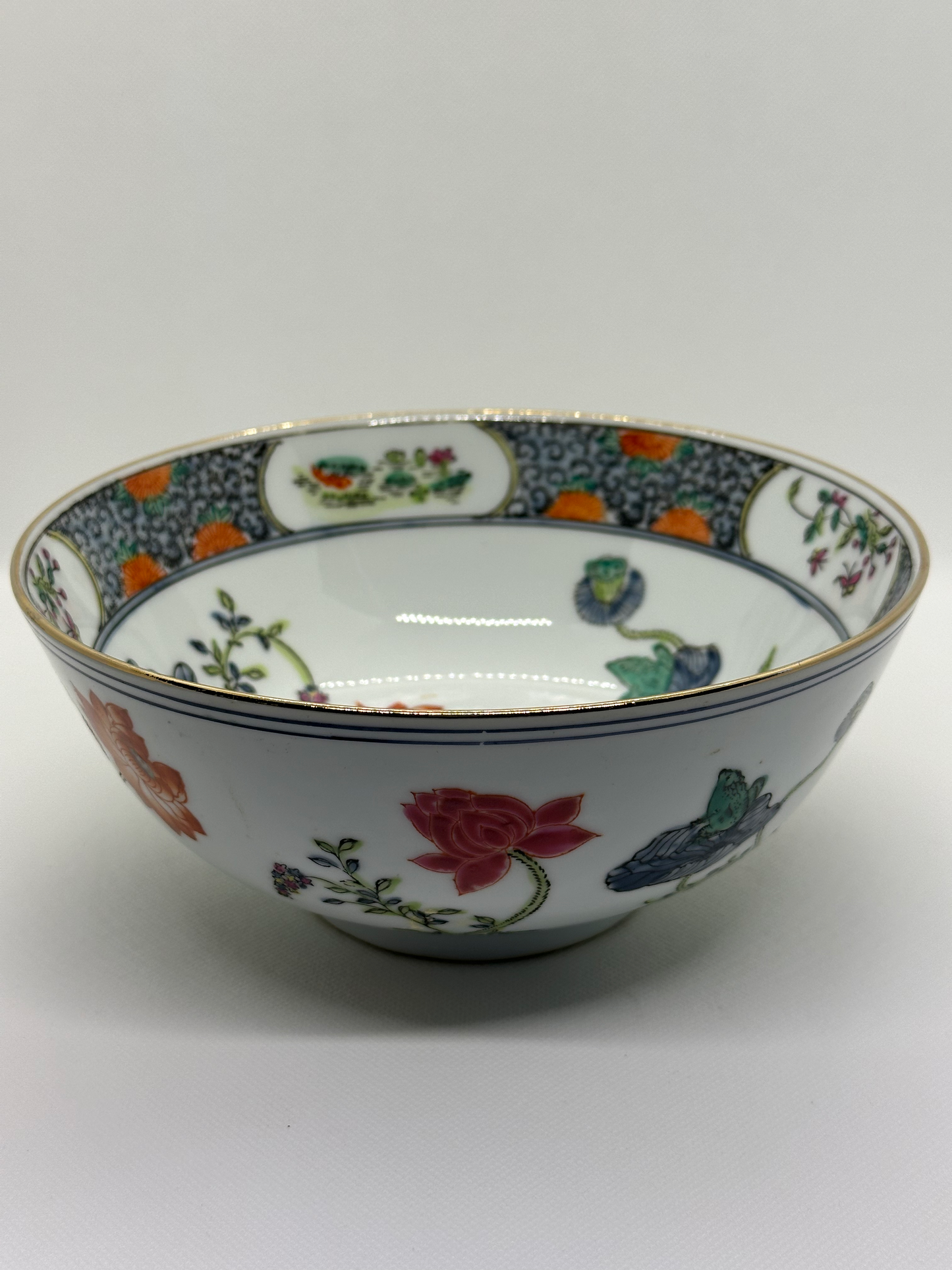 Small Porcelain Asian Decorative Bowl