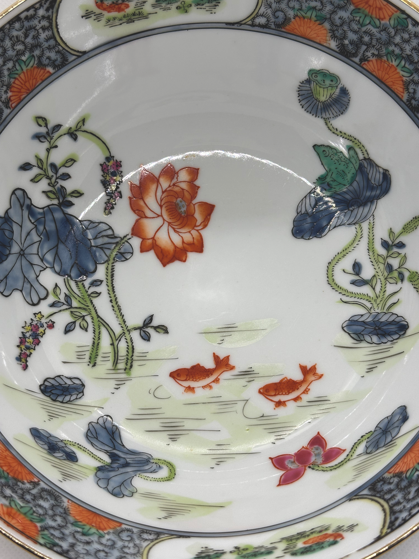 Small Porcelain Asian Decorative Bowl