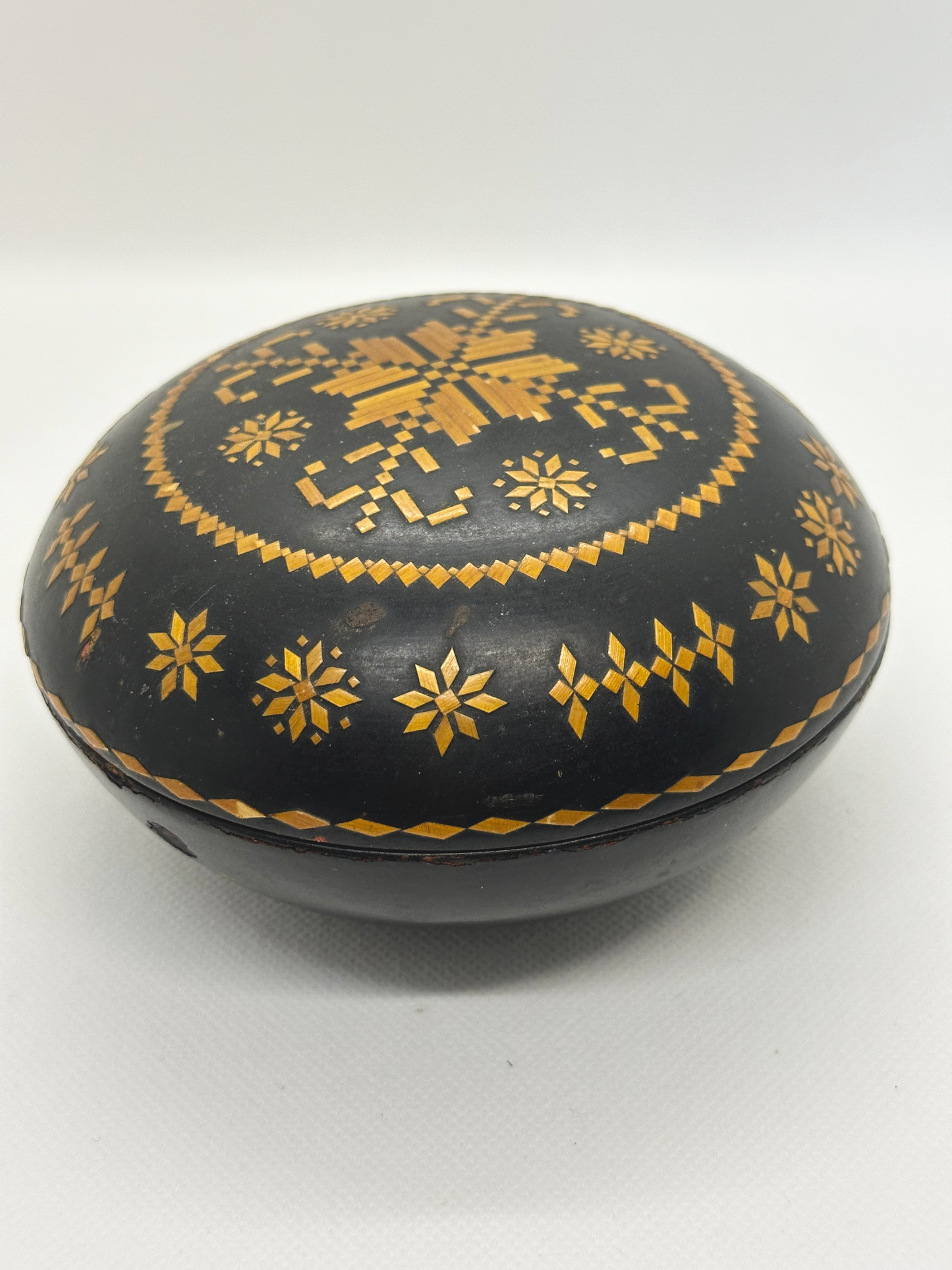 Small wood inlay decorative lidded bowl