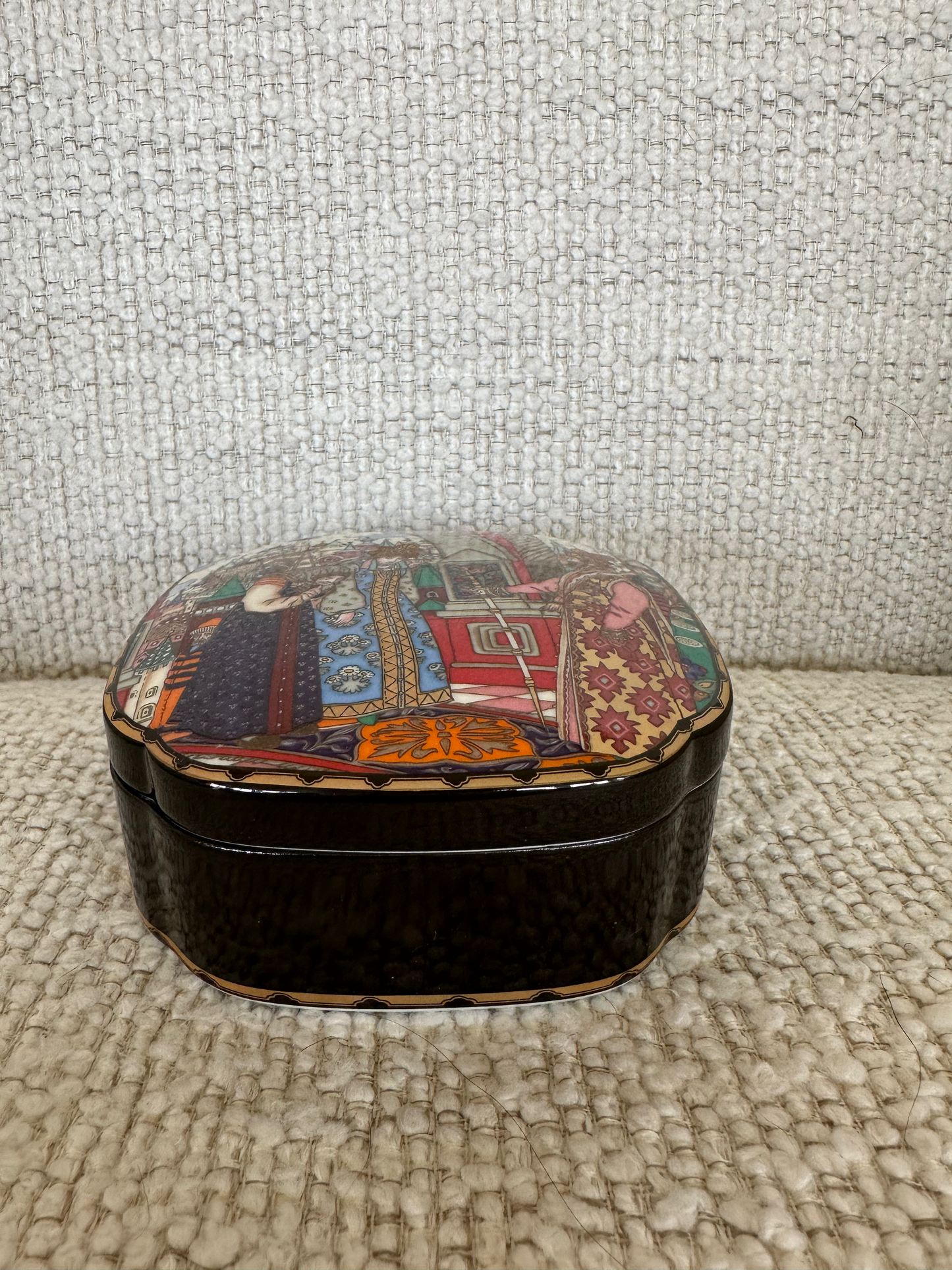 Small Ceramic box with matches and striker pad